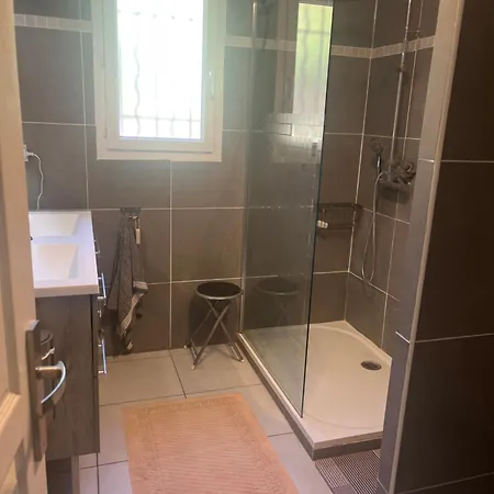 Villa De Plein Pied 3 Avec Piscine. Martigues