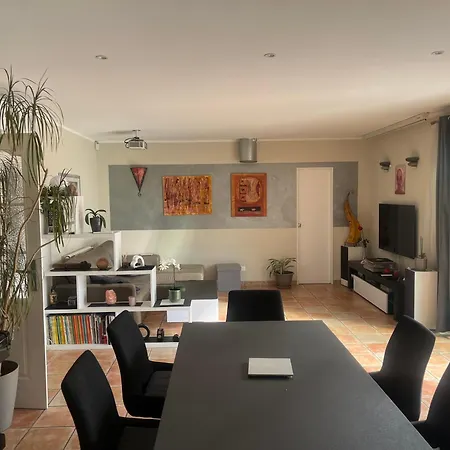 Villa De Plein Pied 3 Avec Piscine. Martigues