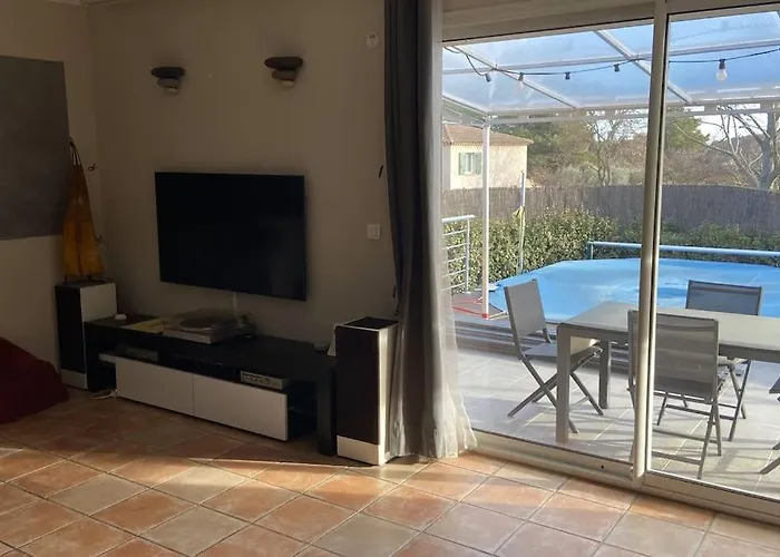 De Plein Pied 3 Avec Piscine.