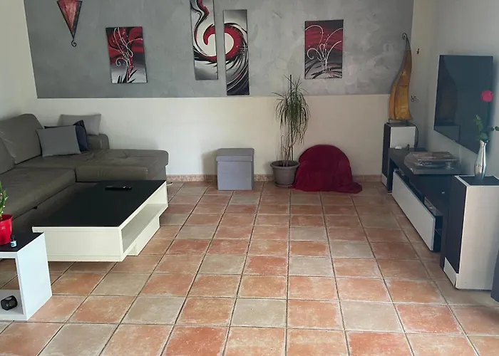 De Plein Pied 3 Avec Piscine. Villa Martigues